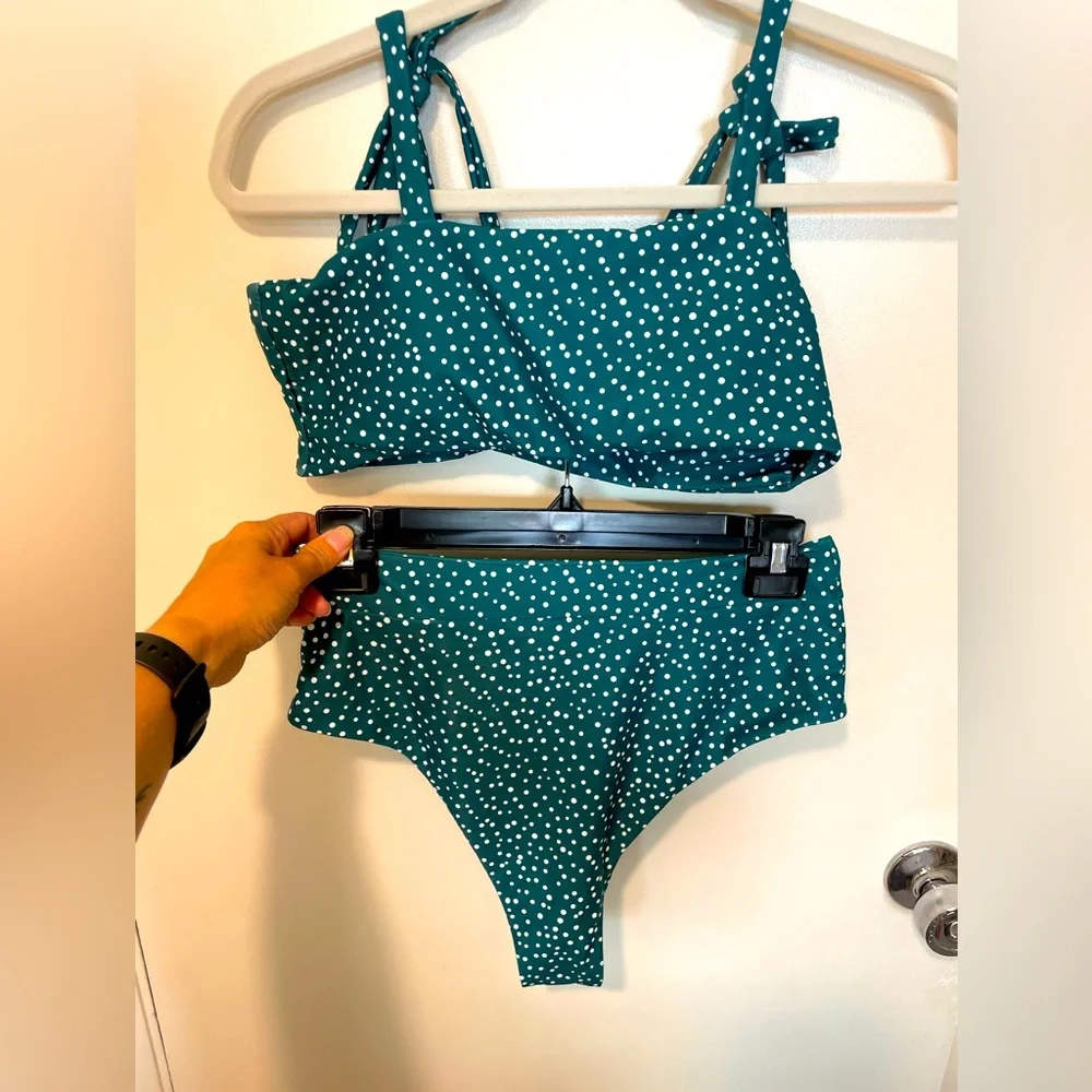 NWOT shein dark green polka dot lined 2 piece swimsuit ladies bathing suit sz M - Picture 1 of 6